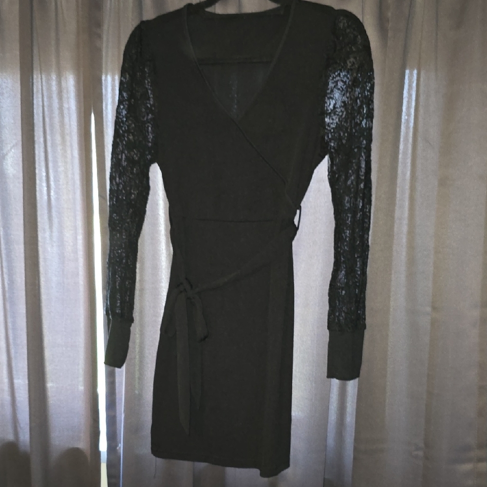 SHEIN Black Lace Long Sleeve Dress